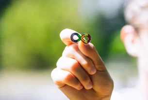 7 Benefícios Científicos da Jardinagem para Crianças Autistas